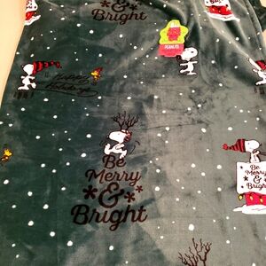 Snoopy Christmas Throw